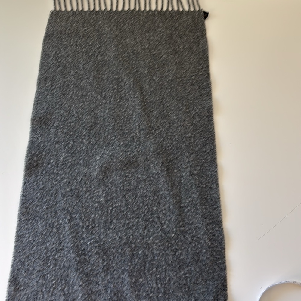 Christian Dior | Vintage Gray Cashmere Scarf unisex - Picture 6 of 7
